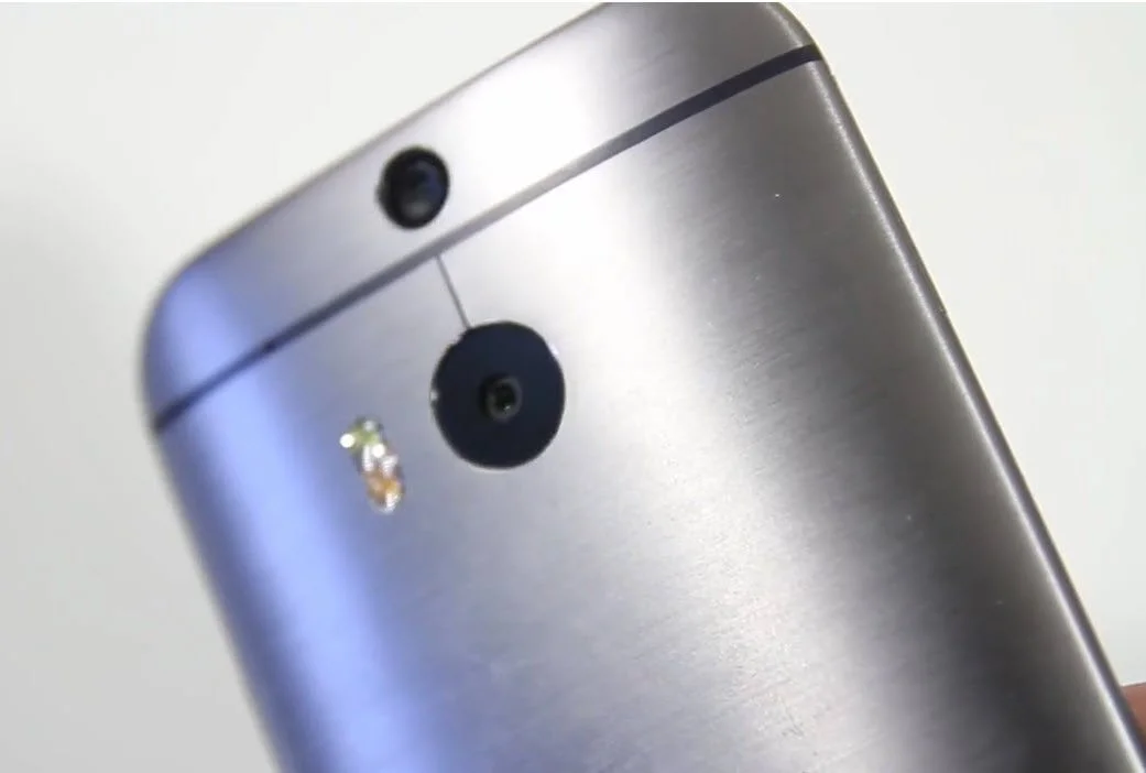 M8_dual cameras