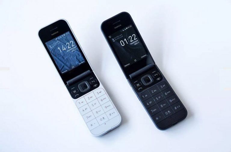 Nokia 2720 flip phone_1