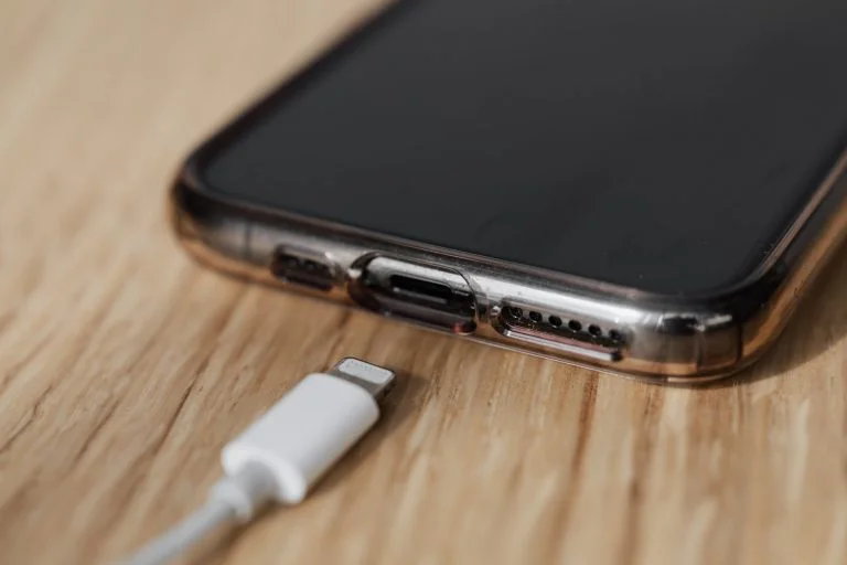 smartphone charge port and charger usb connector