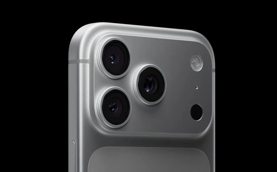 iPhone 17 Cosmic Silver Design