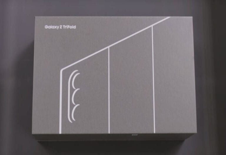 Galaxy Z TriFold packaging