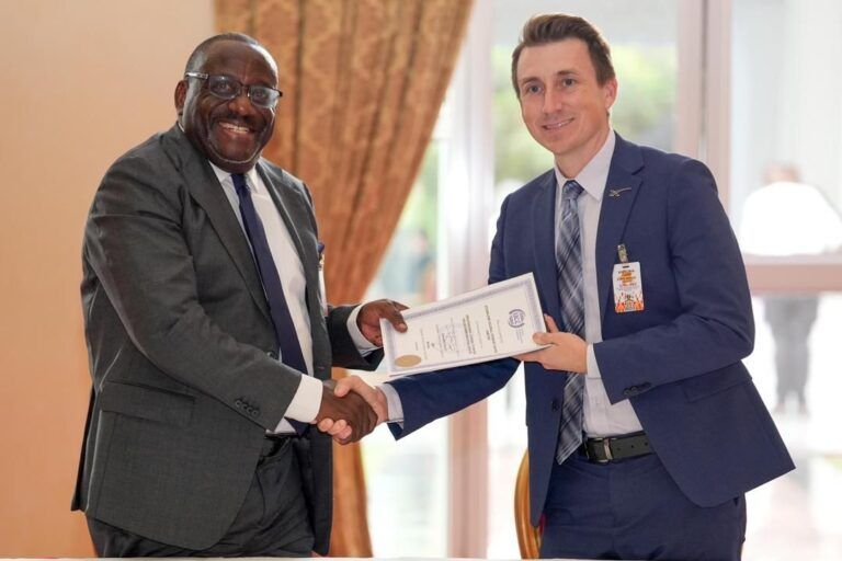 President Yoweri Kaguta Museveni was, on May 15th, a witness to the signing of a Memorandum of Understanding (MoU) and an operational licence agreement between the Uganda Communications Commission (UCC) and Starlink, the satellite internet service operated by SpaceX.